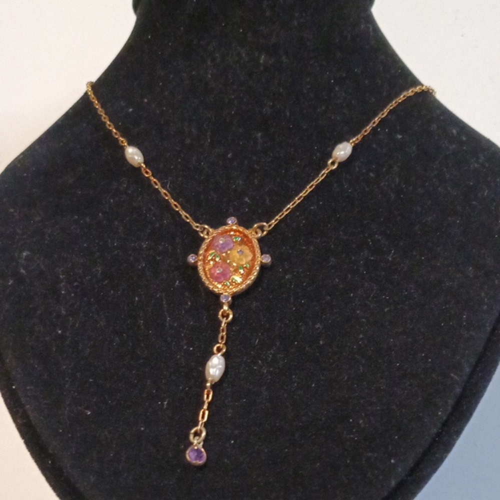 Vintage Flower "Y" Necklace. Collectors Item.